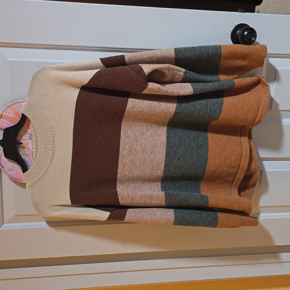 Soft sweater, large